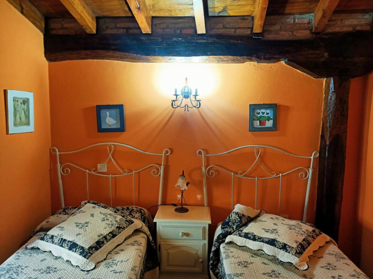 Apartamentos La Buganvilla Novales Extérieur photo