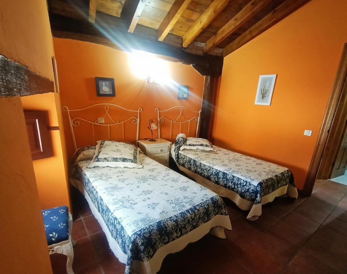 Apartamentos La Buganvilla Novales Extérieur photo